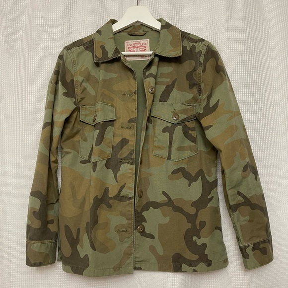 Levi’s camouflage jacket for women - Picture 1 of 4
